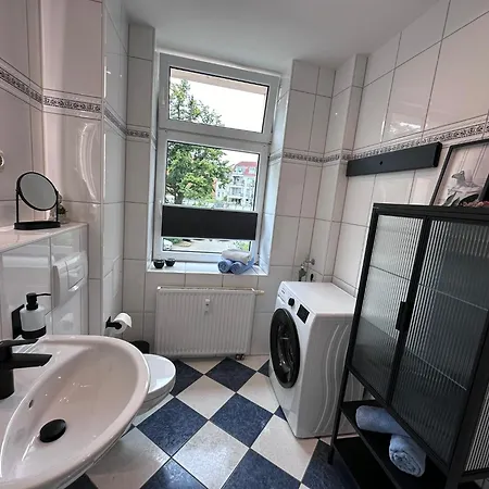 - Dschungel - Modern, Ruhig Und Familienfreundlich, Gratis W-lan * Rostock