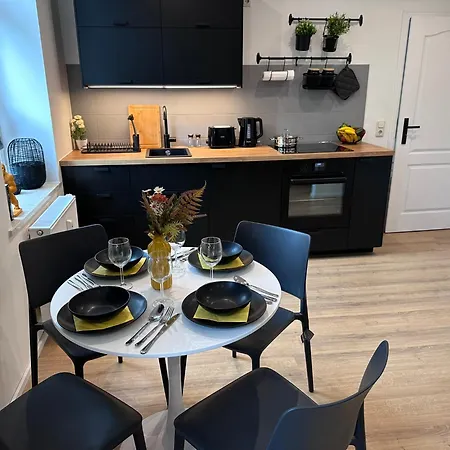Apartment - Dschungel - Modern, Ruhig Und Familienfreundlich, Gratis W-lan *